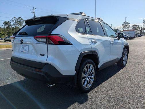 2023 Toyota RAV4 XLE Premium
