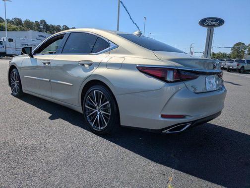 2023 Lexus ES 350 Base