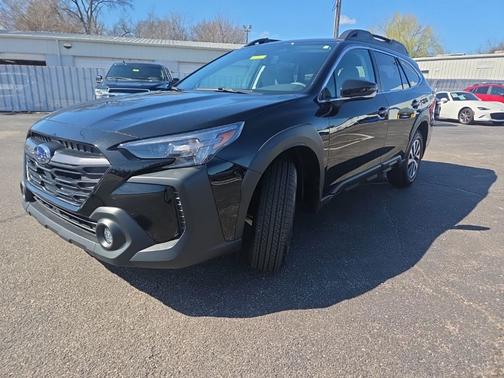 Crystal Black Silica 2025 Subaru Outback Premium