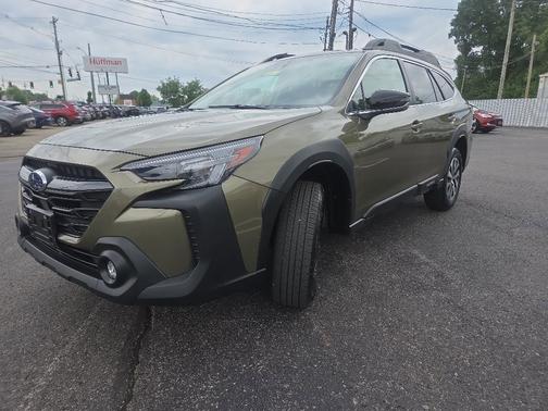 Autumn Green Metallic 2025 Subaru Outback Premium