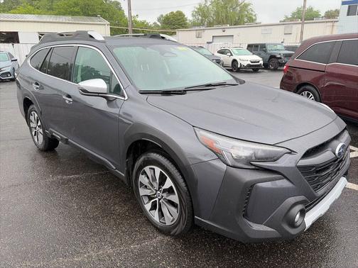 Magnetite Gray Metallic 2025 Subaru Outback Touring XT