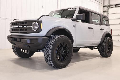 2026 Ford Bronco Base
