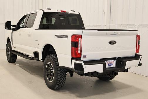 2025 Ford F-350 Lariat Super Duty