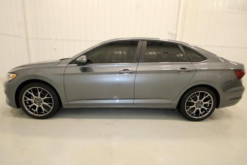 Photo 5 of 32 of 2020 Volkswagen Jetta 1.4T S