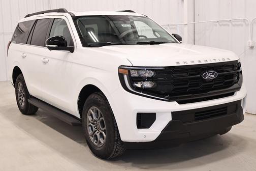 Star White 2026 Ford Expedition Active