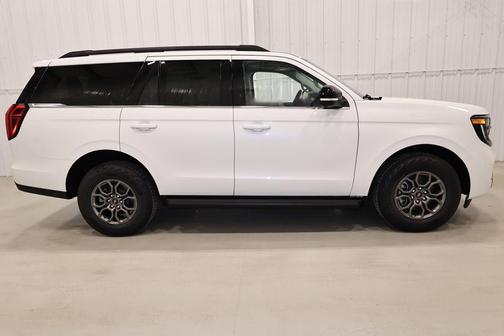 Star White 2026 Ford Expedition Active
