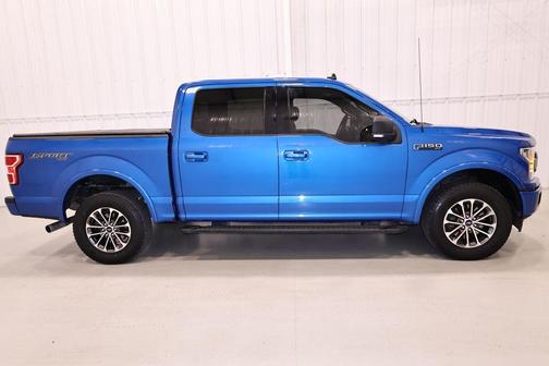 Velocity Blue Metallic 2019 Ford F-150 XLT