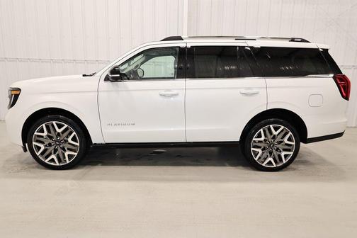 Star White 2026 Ford Expedition Platinum