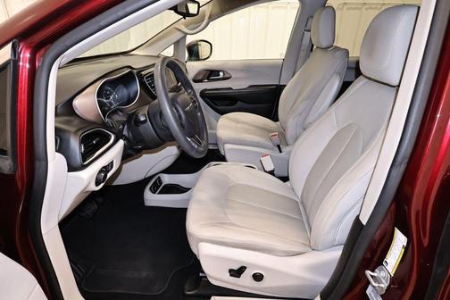 Velvet Red Pearlcoat 2017 Chrysler Pacifica Touring