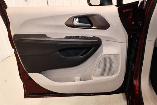 Velvet Red Pearlcoat 2017 Chrysler Pacifica Touring