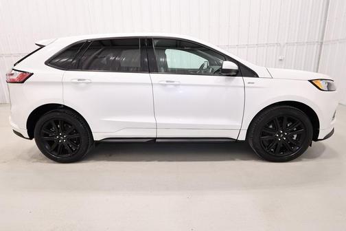 2023 Ford Edge ST Line