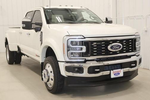 2023 Ford F-450 Lariat