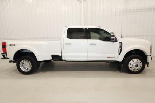 2023 Ford F-450 Lariat