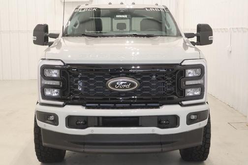 2025 Ford F-350 Lariat Super Duty