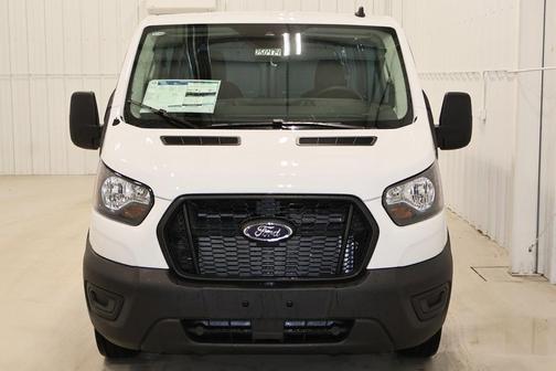 2025 Ford Transit-250 LOW ROOF