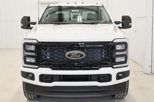 2025 Ford F-350 Lariat Super Duty