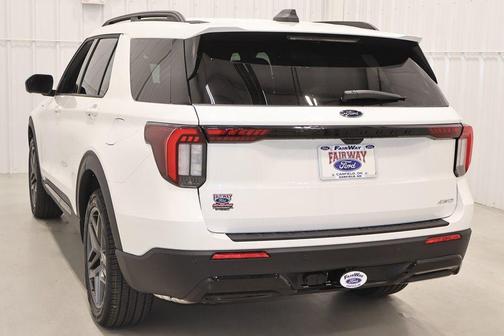 Star White 2026 Ford Explorer ST-Line
