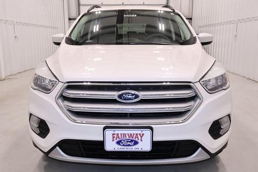 White Platinum Tri-Coat Metallic 2018 Ford Escape SE