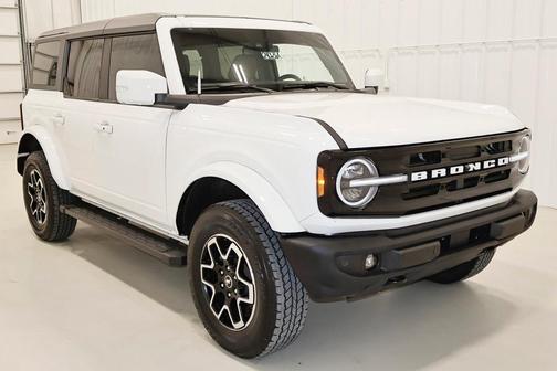 2022 Ford Bronco Outer Banks