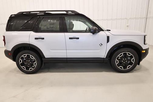 Space White Metallic 2026 Ford Bronco Sport Outer Banks