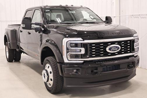 Agate Black Metallic 2026 Ford F-450 Platinum