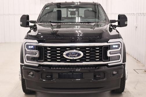 Agate Black Metallic 2026 Ford F-450 Platinum