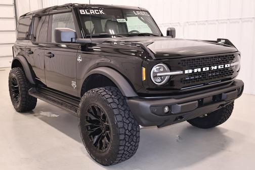 Shadow Black 2026 Ford Bronco Outer Banks