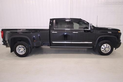 2025 Chevrolet Silverado 3500 High Country
