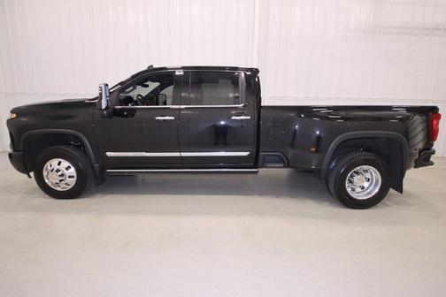 2025 Chevrolet Silverado 3500 High Country