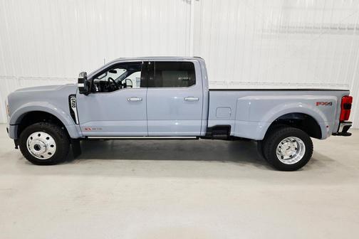 2025 Ford F-450 Lariat