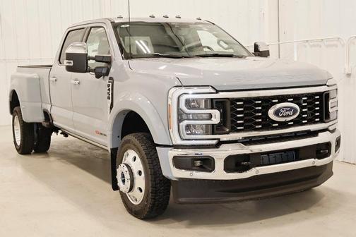 2025 Ford F-450 Lariat