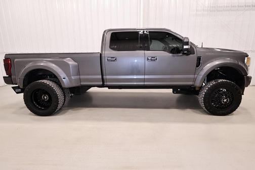 2022 Ford F-450 Platinum