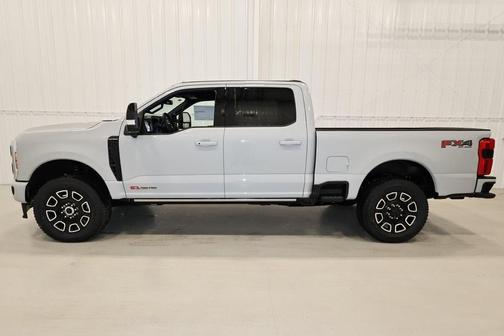 2025 Ford F-350 Platinum