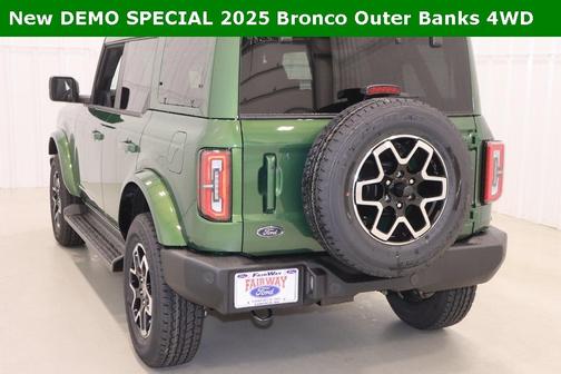 2025 Ford Bronco Outer Banks