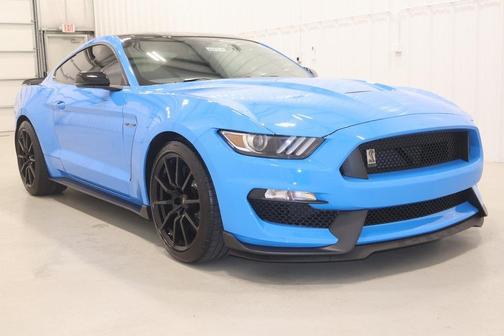 2017 Ford Shelby GT350 Base