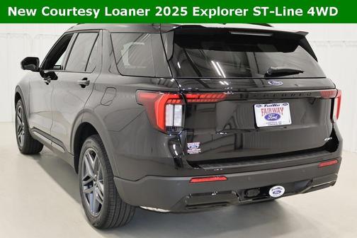 2025 Ford Explorer ST-Line