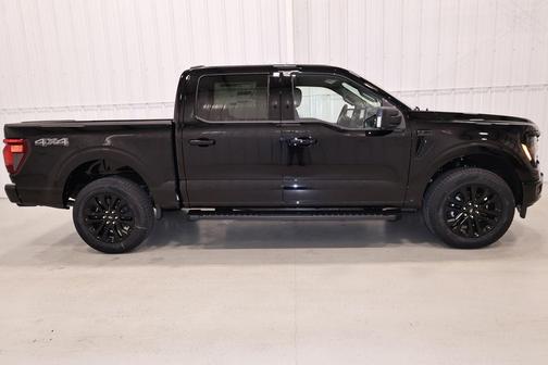 Agate Black Metallic 2026 Ford F-150 XLT