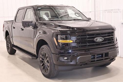 Agate Black Metallic 2026 Ford F-150 XLT