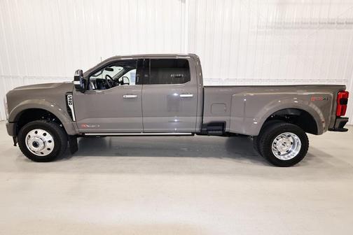 2026 Ford F-450 Platinum