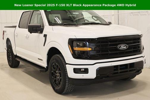 Oxford White 2025 Ford F-150 XLT