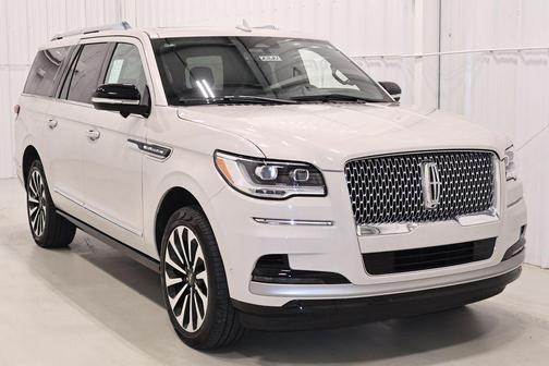 Pearl Metallic 2024 Lincoln Navigator L Reserve