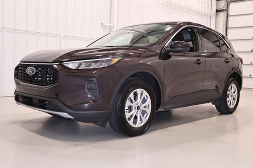 Cinnabar Red Metallic 2023 Ford Escape Active