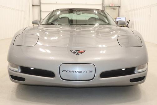 2004 Chevrolet Corvette Base