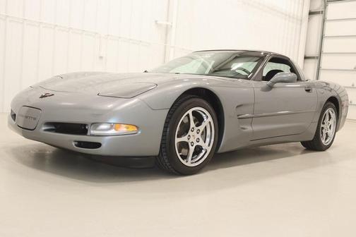 2004 Chevrolet Corvette Base