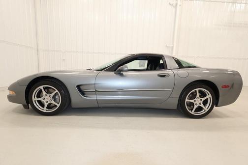 2004 Chevrolet Corvette Base