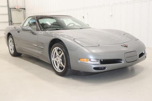2004 Chevrolet Corvette Base