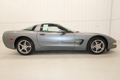 2004 Chevrolet Corvette Base