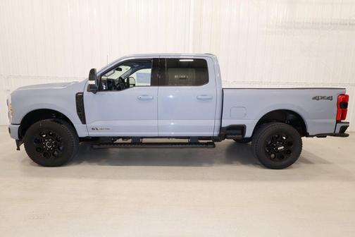 Glacier Gray Metallic 2026 Ford F-350 Lariat Super Duty