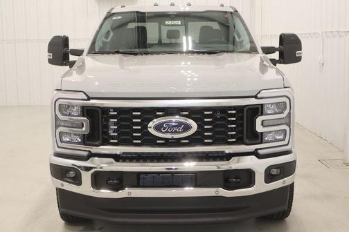 2025 Ford F-350 Lariat DRW