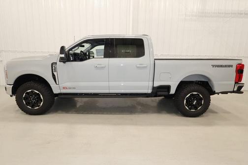 2025 Ford F-350 Lariat Super Duty